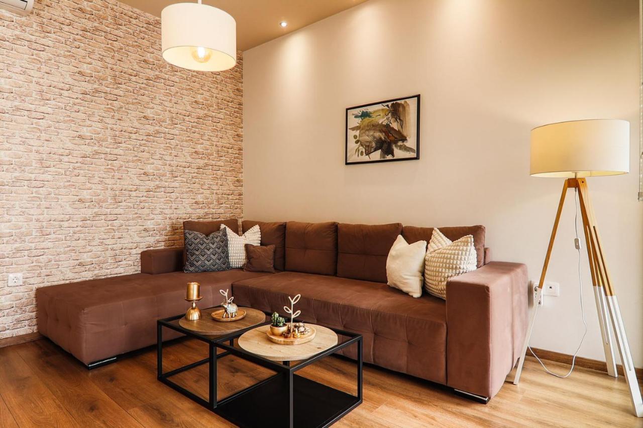 Superior One Luxury Apartments เทสซาโลนิกิ ภายนอก รูปภาพ
